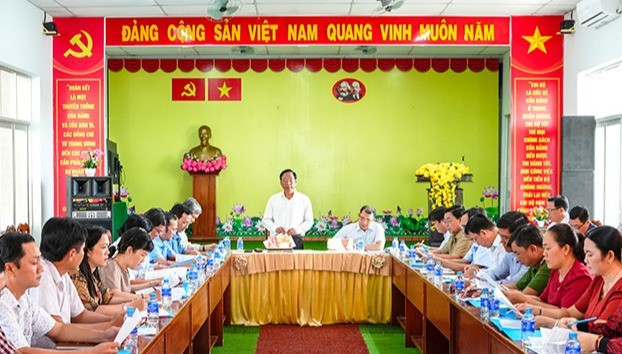 dong-chi-vo-van-luc-phat-bieu-tai-xa-vinh-loc.jpg
