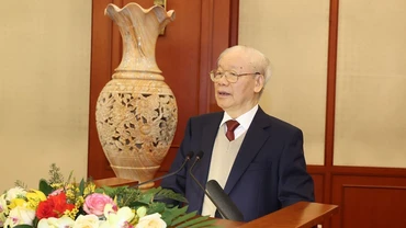 Tổng Bí thư Nguyễn Phú Trọng, Trưởng Tiểu ban Văn kiện phát biểu tại cuộc họp. (Ảnh TTXVN)