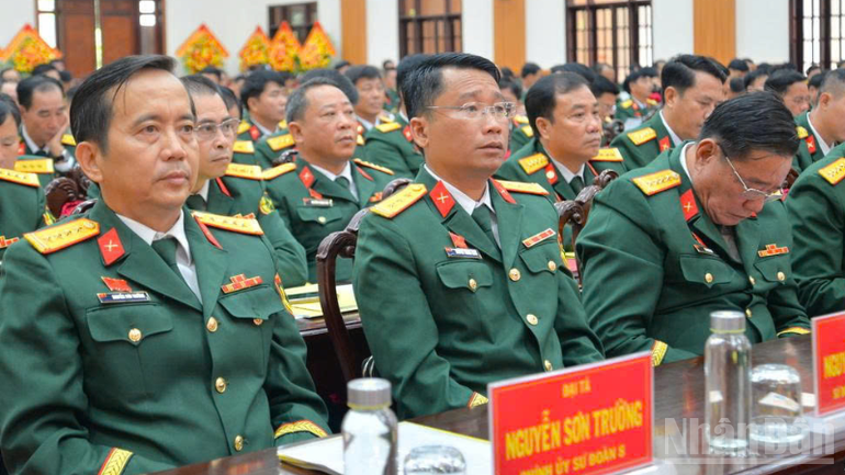 Các đại biểu tham dự Đại hội đại biểu Đảng bộ Quân khu 9. ndo_br_thiet-ke-chua-co-ten.png