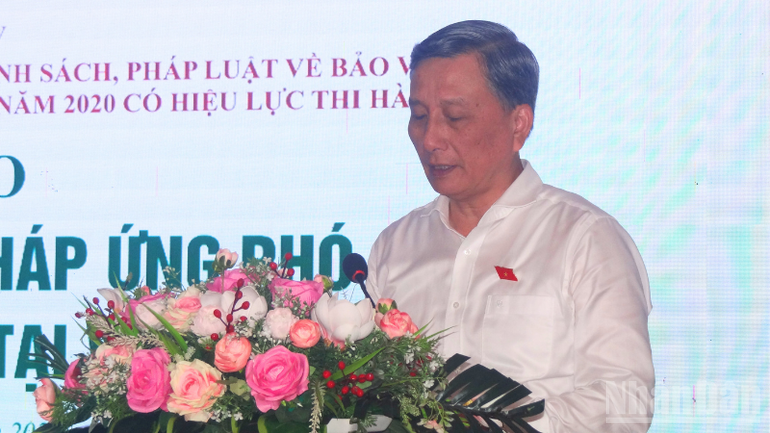 Ông Lê Quang Huy, Chủ nhiệm Ủy ban Khoa học, Công nghệ và Môi trường Quốc hội phát biểu khai mạc hội thảo. ndo_br_thiet-ke-chua-co-ten-1.png