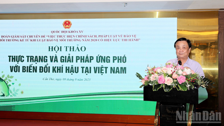 Ông Lê Minh Hoan, Phó Chủ tịch Quốc hội phát biểu chỉ đạo tại Hội thảo. ndo_br_thiet-ke-chua-co-ten-6.png