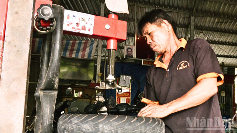 Để có một chiếc xe đạp hoàn chỉnh, ông Giàu phải bỏ ra khoảng từ 100 đến 700 nghìn đồng ndo_br_thiet-ke-chua-co-ten-1.png