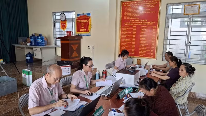 Các điểm giao dịch Ngân hàng Chính sách xã hội Bắc Kạn luôn hoạt động tích cực phục vụ nhân dân vay vốn kịp thời.