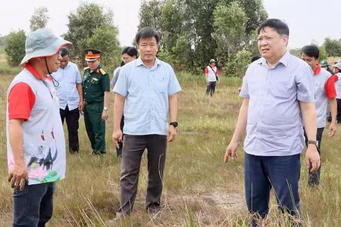 Đoàn công tác lãnh đạo tỉnh Đồng Tháp kiểm tra tại phân khu A1.