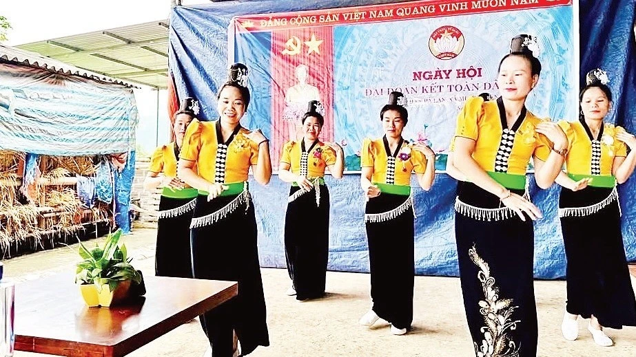 Được quan tâm nguồn lực, đến nay đời sống vật chất và tinh thần của đồng bào dân tộc thiểu số ở Mường Lạn đã dần đổi thay.