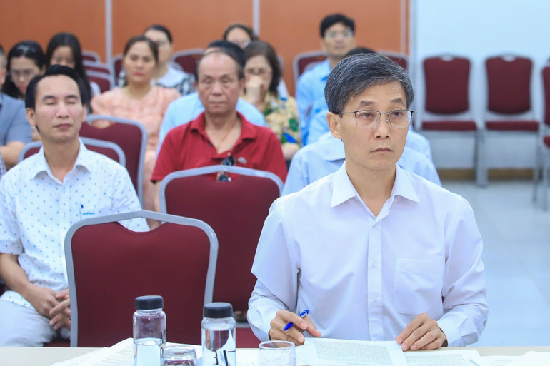 Đồng chí Nguyễn Khánh Ngọc – Chủ tịch Hội Luật gia Việt Nam có mặt tại điểm cầu của Hội. (Nguồn: HỘI LUẬT GIA VIỆT NAM) img-8793.jpg