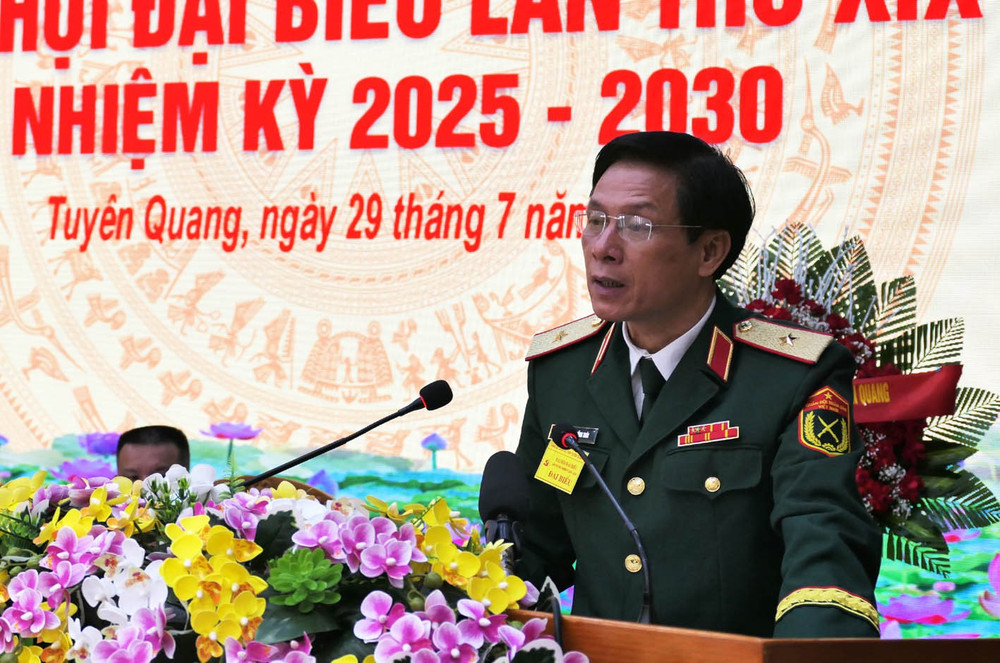 Thiếu tướng Nguyễn Hồng Thái phát biểu chỉ đạo đại hội. 804.jpg