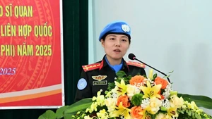 Đại úy Bùi Thị Đăng Hà phát biểu nhận nhiệm vụ. (Ảnh: Công an Hải Phòng)