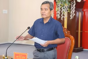Đồng chí Hồ Văn Niên, Ủy viên Trung ương Đảng, Bí thư Tỉnh ủy Quảng Ngãi phát biểu kết luận buổi làm việc.