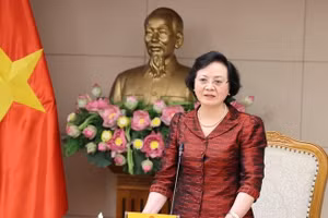 Phó Thủ tướng Phạm Thị Thanh Trà chủ trì cuộc làm việc với các bộ, ngành về phương án chuyển giao quản lý Khu Liên hợp thể thao quốc gia Mỹ Đình. ( Ảnh: VGP/Thu Giang)