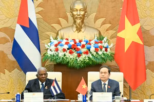 Chủ tịch Quốc hội Trần Thanh Mẫn và Chủ tịch Quốc hội Cuba Esteban Lazo Hernandez đồng chủ trì Phiên họp lần thứ hai Ủy ban hợp tác liên Nghị viện giữa Quốc hội Việt Nam và Quốc hội Cuba.