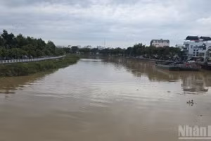 Sông Long Xuyên, nơi xảy ra tai nạn đuối nước.