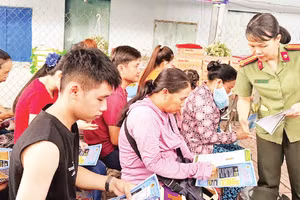 Công an Thành phố Hồ Chí Minh tuyên truyền về tác hại ma túy, tình hình an ninh trật tự đến các tầng lớp nhân dân trên địa bàn.