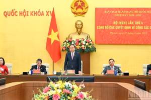 Bí thư Đảng ủy Quốc hội, Chủ tịch Quốc hội Trần Thanh Mẫn cùng các Phó Chủ tịch Quốc hội, Phó Bí thư Đảng ủy Quốc hội dự và chủ trì Hội nghị. (Ảnh: DUY LINH)