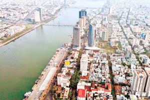 Trung tâm thành phố Đà Nẵng nhìn từ trên cao.