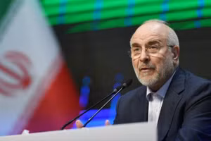 Chủ tịch Quốc hội Iran Mohammad Bagher Ghalibaf phát biểu tại một cuộc họp báo ở Tehran, Iran, tháng 12/2025. (Ảnh: Xinhua/Shadati)