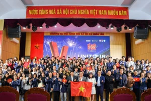 “Tổ quốc trong tim” - dấu ấn đặc biệt tại Trường đại học Khoa học Xã hội và Nhân văn.