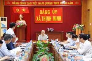Bí thư Tỉnh ủy Phú Thọ Phạm Đại Dương làm việc tại xã Thịnh Minh.