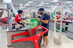 Người tiêu dùng trẻ ở Việt Nam đang dần thay đổi, chú trọng sử dụng các sản phẩm xanh. 