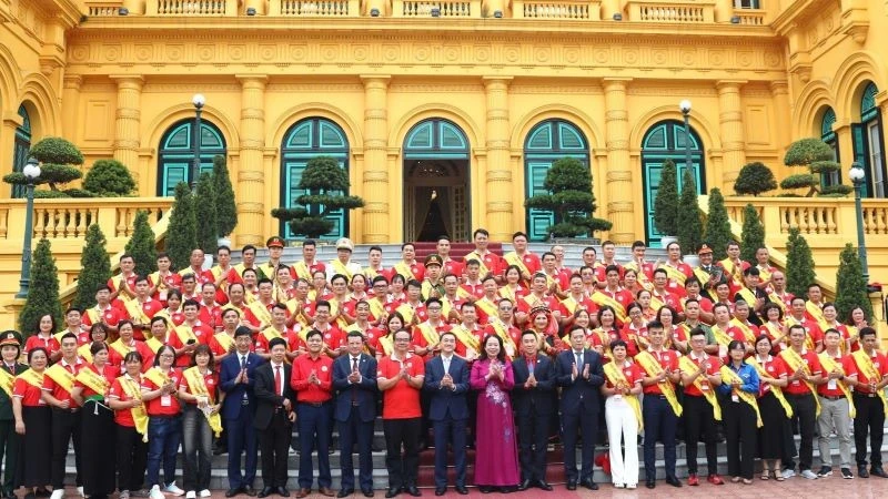 Phó Chủ tịch nước Võ Thị Ánh Xuân gặp mặt người hiến máu tình nguyện tiêu biểu toàn quốc năm 2025. 