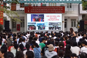 Quang cảnh buổi gặp mặt, tư vấn. (Ảnh: THANH TÙNG)