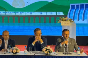 Lễ kỷ niệm 30 Cơ quan phát triển Pháp hiện diện tại Việt Nam diễn ra tại Đại sứ quán Pháp tại Việt Nam.