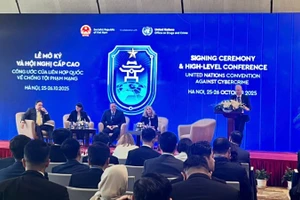 Sự kiện bên lề với chủ đề “Hợp tác toàn cầu, chống lừa đảo trực tuyến” diễn ra chiều ngày 25/10.