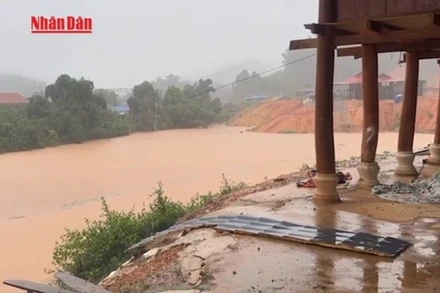 [Video] Mưa lớn cục bộ, nguy cơ lũ quét, sạt lở đất ở 3 tỉnh vùng núi Bắc Bộ