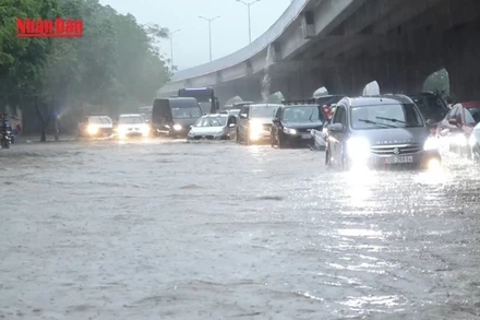 [Video] Bắc Bộ mưa lớn, Thủ tướng yêu cầu quân đội, công an sẵn sàng lực lượng cứu hộ