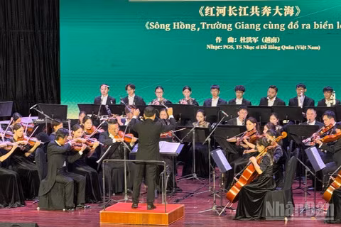 Chương trình giao hưởng hữu nghị Việt Nam-Trung Quốc tại thành phố Đà Nẵng.