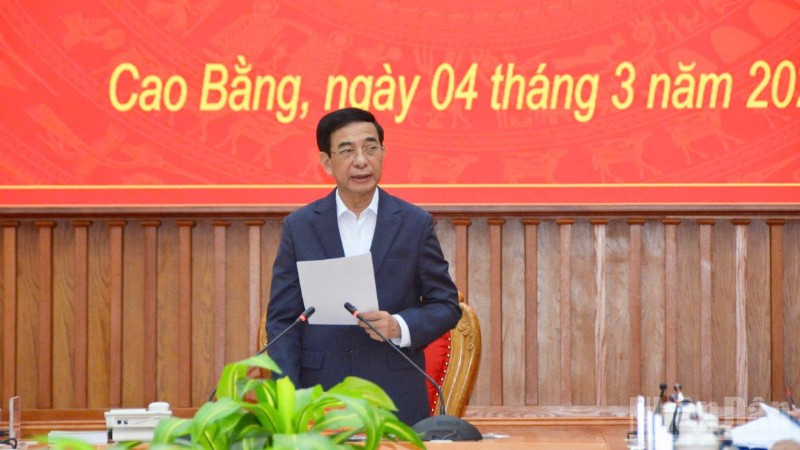 Đại tướng Phan Văn Giang, Bộ trưởng Quốc phòng phát biểu ý kiến tại buổi làm việc với lãnh đạo tỉnh Cao Bằng.
