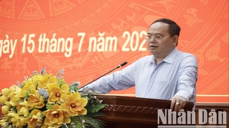 Đồng chí Quản Minh Cường, Bí thư Tỉnh ủy Cao Bằng phát biểu ý kiến kết luận hội nghị.