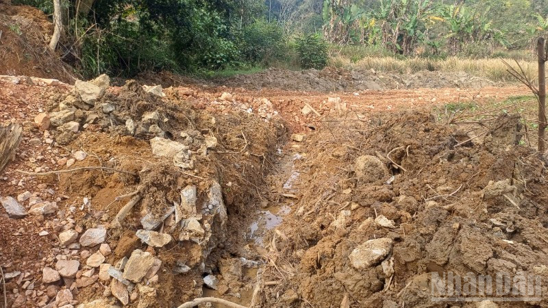 Công trình thủy lợi chậm tiến độ gây ảnh hưởng đến sản xuất nông nghiệp ở xã Nam Tuấn, tỉnh Cao Bằng.