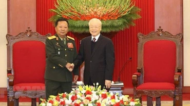 Tổng Bí thư Nguyễn Phú Trọng tiếp Đại tướng Chansamon Chanylath - Ủy viên Bộ Chính trị, Phó Thủ tướng, Bộ trưởng Bộ Quốc phòng Lào tại Trụ sở Trung ương Đảng, chiều 7/12/2022. (Ảnh: Trí Dũng/TTXVN)