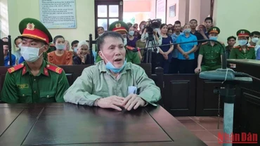 Bị cáo Hà Văn Thành tại phiên tòa xét xử. (Ảnh: Hà Hồng Hà) 