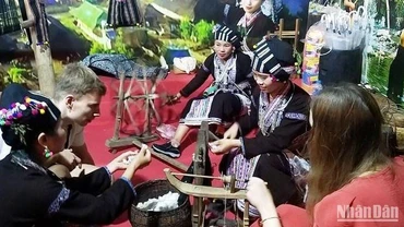 Giới thiệu văn hóa Lai Châu tại trung tâm Thành phố Hồ Chí Minh.
