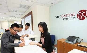 Thay đổi thông tin, cấp mã giao dịch cho các công ty