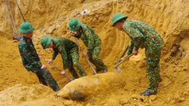Quảng Bình xử lý an toàn quả bom nặng 340kg 