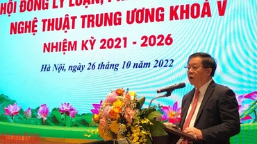 Đồng chí Nguyễn Trọng Nghĩa, Bí thư Trung ương Đảng, Trưởng Ban Tuyên giáo Trung ương phát biểu chỉ đạo.