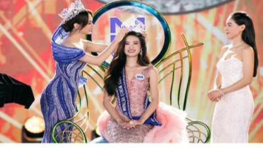 Hoa hậu Huỳnh Trần Ý Nhi đăng quang Miss World Vietnam 2023.