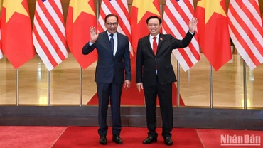 [Ảnh] Chủ tịch Quốc hội Vương Đình Huệ tiếp Thủ tướng Malaysia Anwar Ibrahim