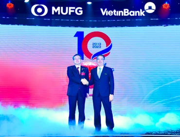 Chủ tịch HĐQT VietinBank và Giám đốc MUFG Bank tại buổi lễ.