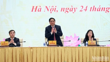 Thủ tướng Phạm Minh Chính dự và chỉ đạo hội nghị.