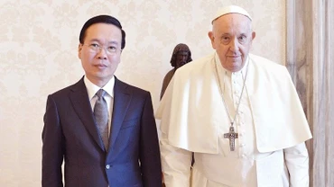 Chủ tịch nước Võ Văn Thưởng thăm Tòa thánh Vatican, hội kiến Giáo hoàng Francis, gặp và trao đổi với Thủ tướng Tòa thánh, Hồng y Pietro Parolin