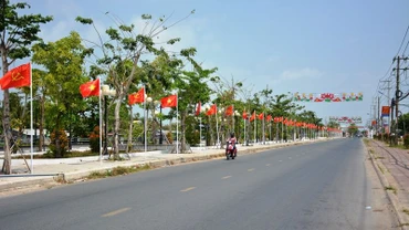 Tuyến Quốc lộ 80 từ Hà Tiên-Rạch Giá, đoạn qua địa bàn huyện Kiên Lương hiện nay. 