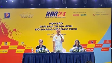 Quang cảnh buổi họp báo.