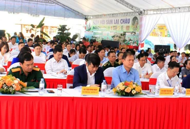 Các đại biểu dự hội thảo.