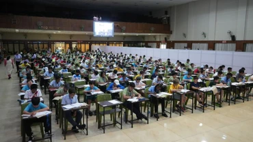 Đoàn Việt Nam thắng lớn tại cuộc thi Olympic Toán học trẻ quốc tế