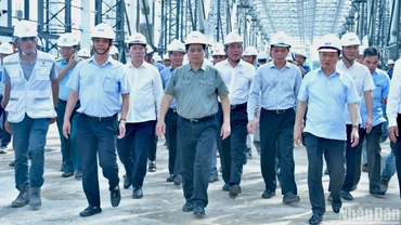 Thủ tướng Phạm Minh Chính tới thị sát công trình Nhà ga hành khách T3 Cảng hàng không quốc tế Tân Sơn Nhất.