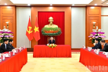 Quang cảnh cuộc điện đàm tại Trụ sở Trung ương Đảng. (Ảnh: ĐĂNG KHOA)